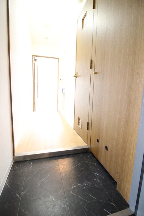 物件内観写真19　(玄関)