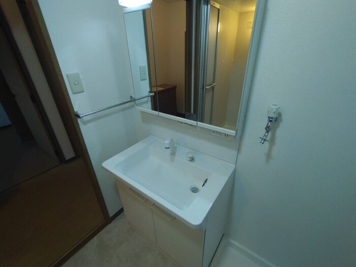 物件内観写真12　(洗面)