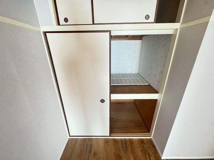 物件内観写真13　(収納)