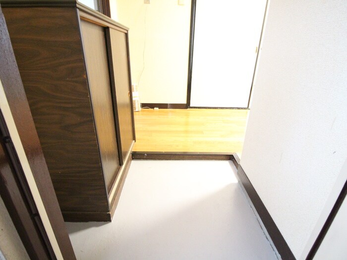 物件内観写真21　(玄関)