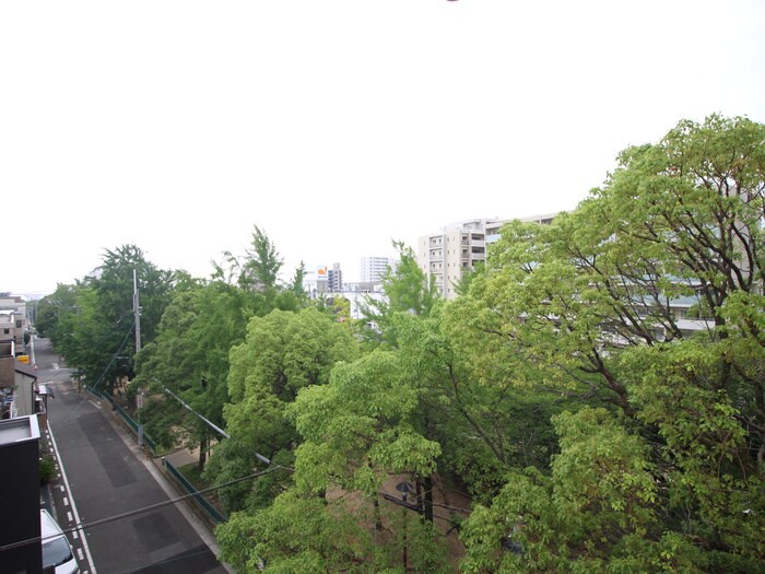 物件内観写真22　(室内からの展望)