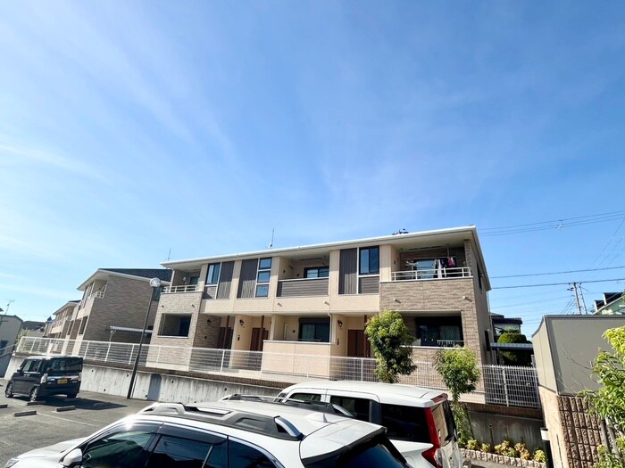 物件外観写真1　(外観写真)