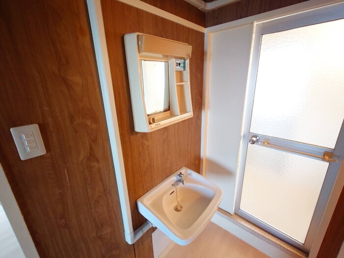 物件内観写真11　(洗面)