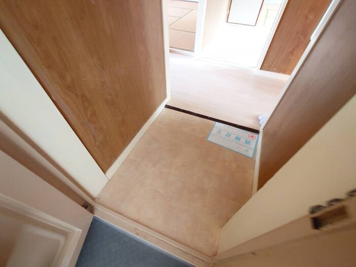 物件内観写真15　(玄関)
