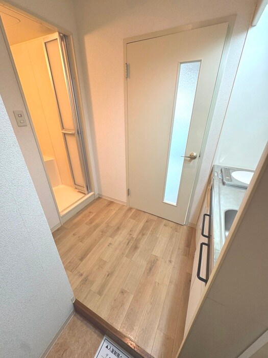 物件内観写真16　(廊下)