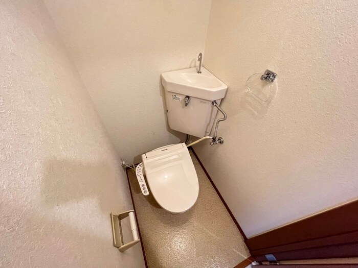物件内観写真8　(トイレ)
