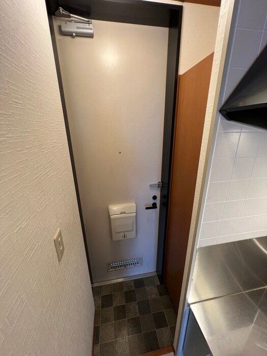 物件内観写真17　(玄関)
