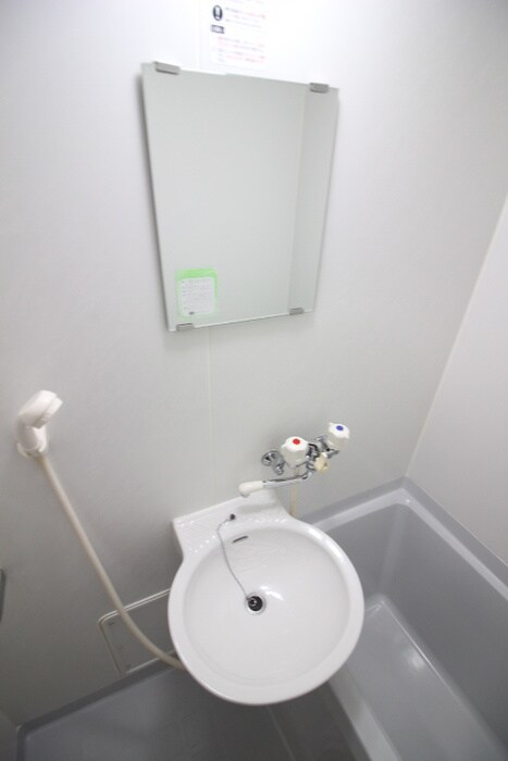 物件内観写真8　(洗面)