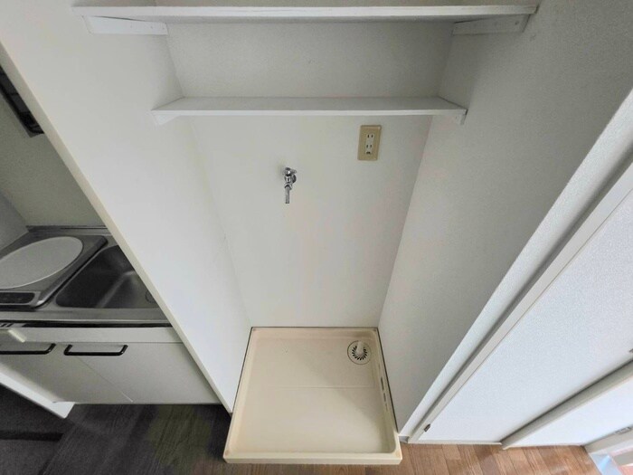 物件内観写真13　(洗濯機置場)