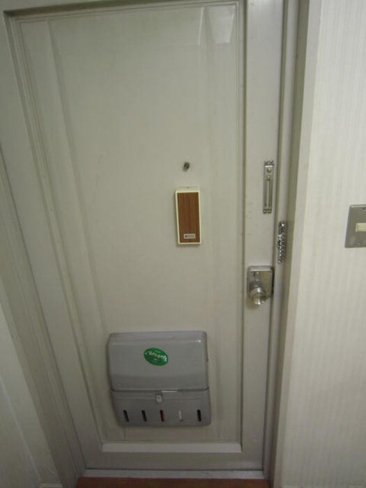 物件内観写真11　(玄関)