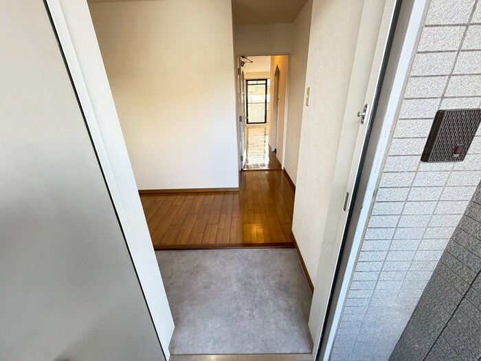 物件内観写真17　(廊下)