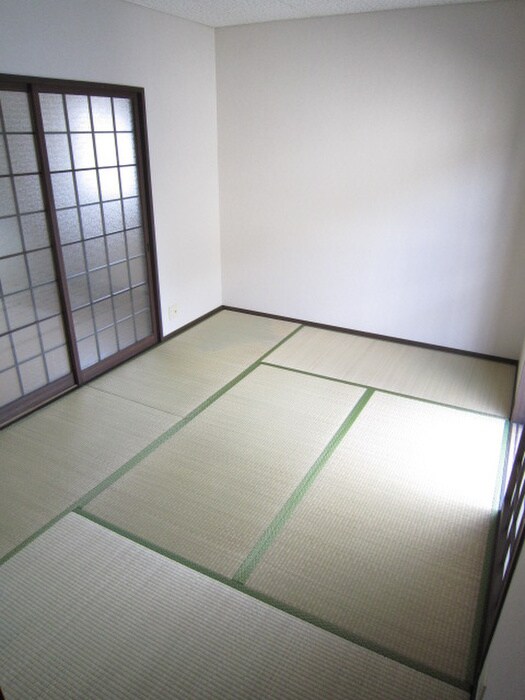 物件内観写真4　(居室)