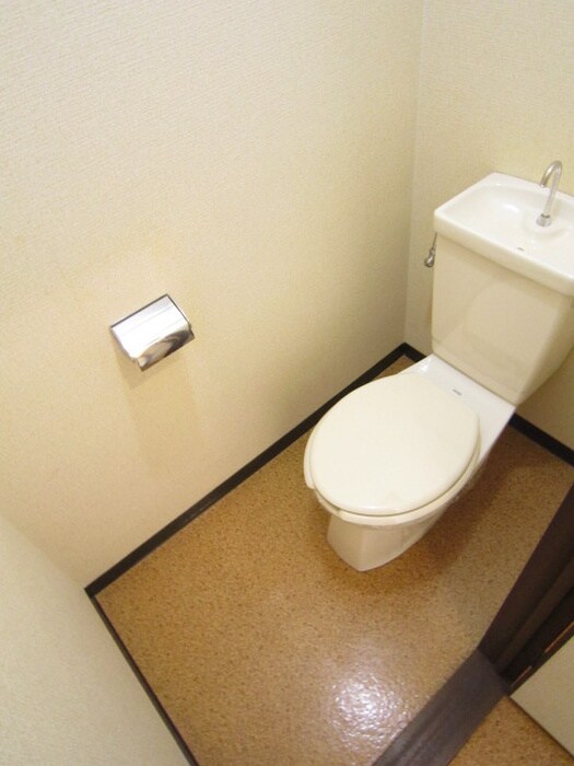 物件内観写真10　(トイレ)