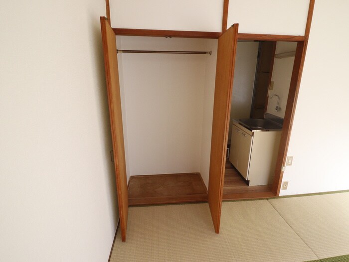 物件内観写真15　(収納)