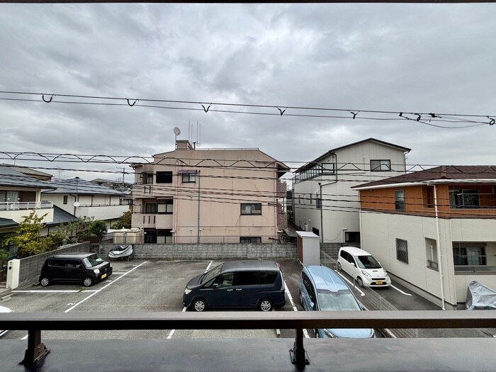 物件内観写真13　(室内からの展望)