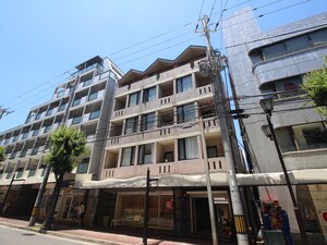 ランブラス　アシヤ外観写真
