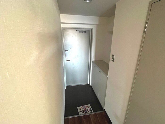 物件内観写真17　(玄関)