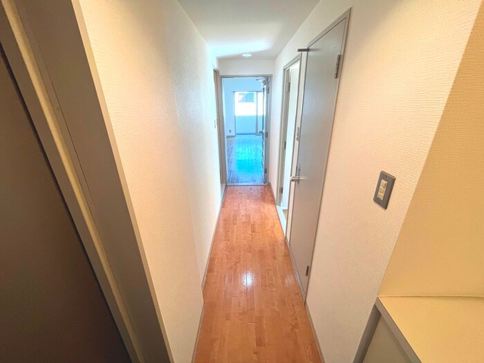 物件内観写真19　(廊下)