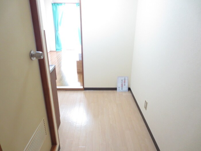 物件内観写真12　(廊下)