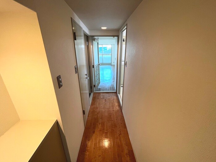 物件内観写真16　(廊下)