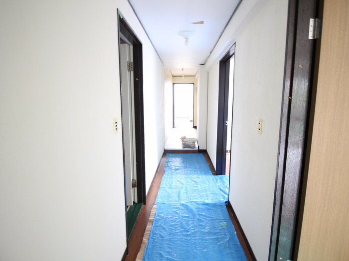 物件内観写真17　(廊下)