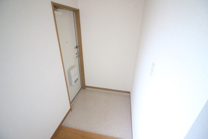 物件内観写真14　(玄関)