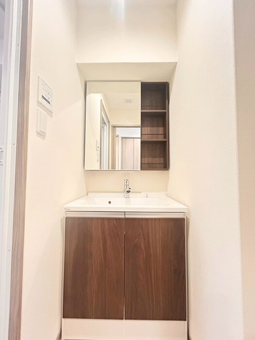 物件内観写真12　(洗面)