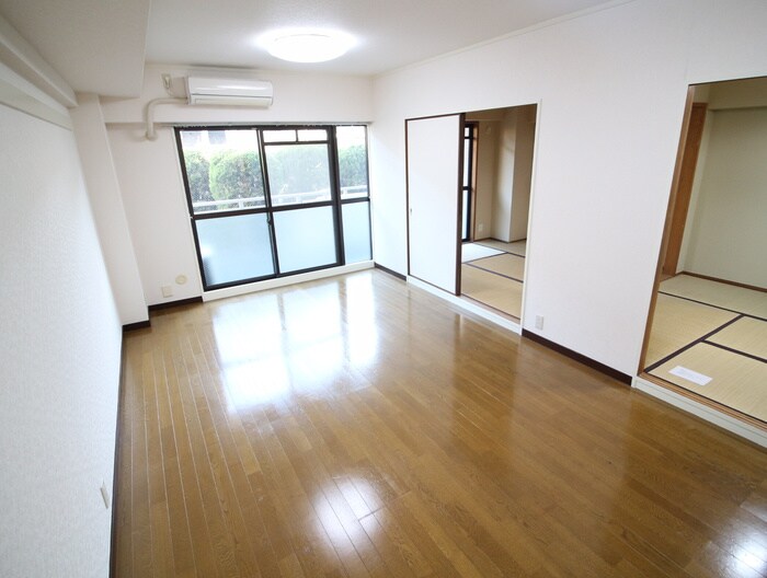 物件内観写真8　(居室)