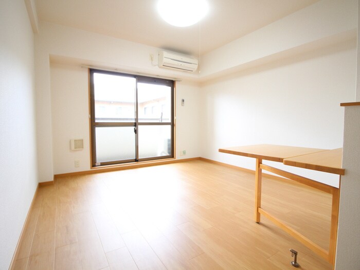 物件内観写真6　(居室)