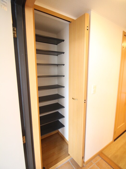 物件内観写真14　(靴箱)