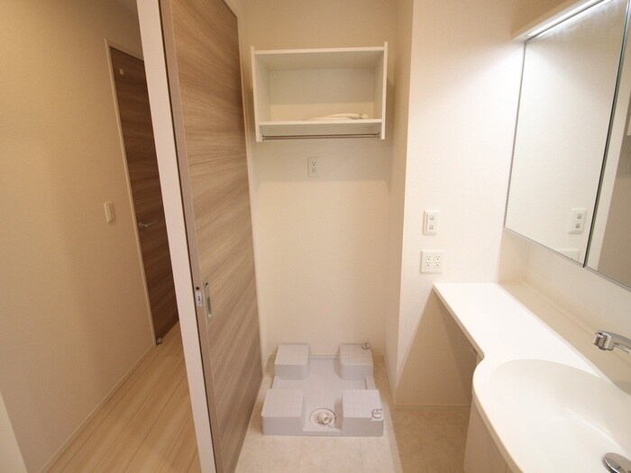 物件内観写真18　(洗濯機置場)