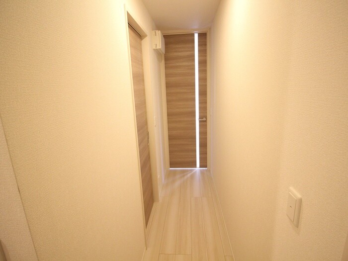 物件内観写真19　(廊下)
