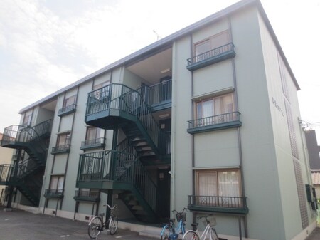 村治マンション外観写真