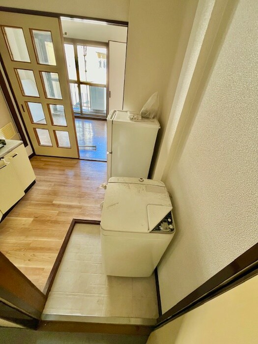 物件内観写真8　(玄関)