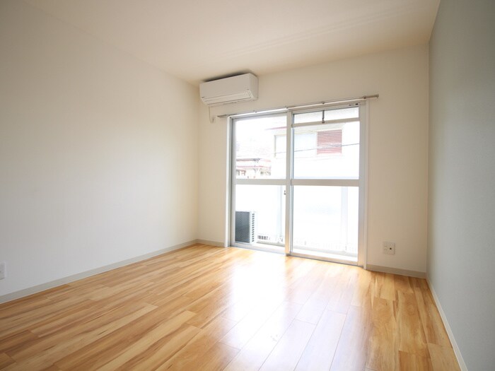 物件内観写真9　(居室)