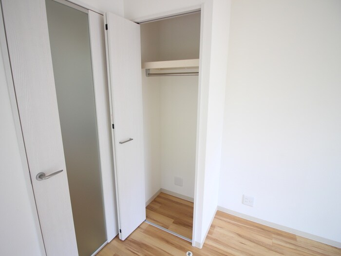 物件内観写真12　(収納)