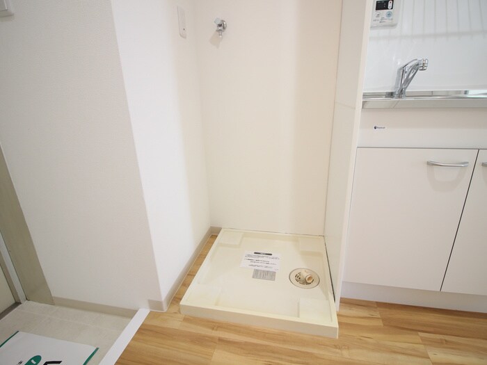 物件内観写真18　(洗濯機置場)