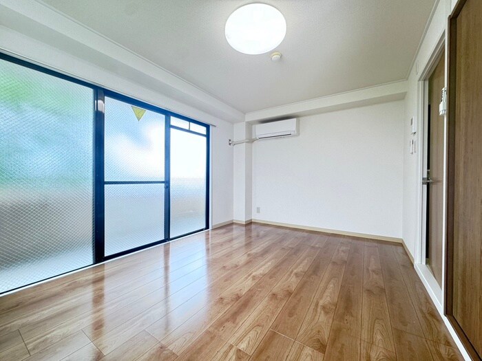 物件内観写真4　(居室)