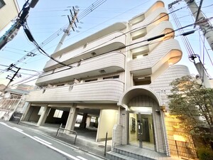 アフルエンス外観写真