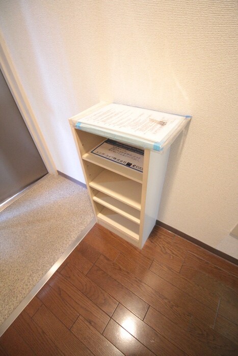 物件内観写真8　(靴箱)