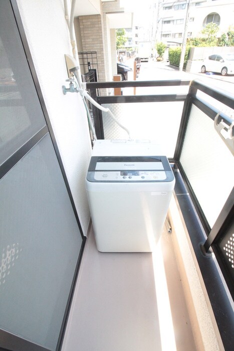 物件内観写真13　(洗濯機置場)