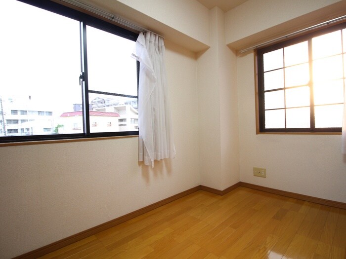 物件内観写真10　(居室)