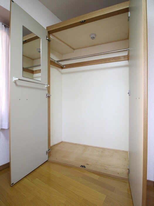 物件内観写真11　(収納)