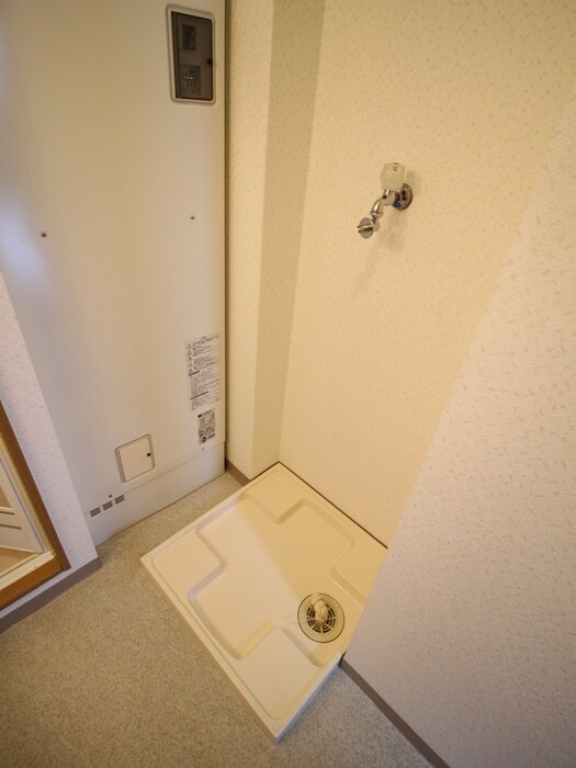 物件内観写真15　(洗濯機置場)