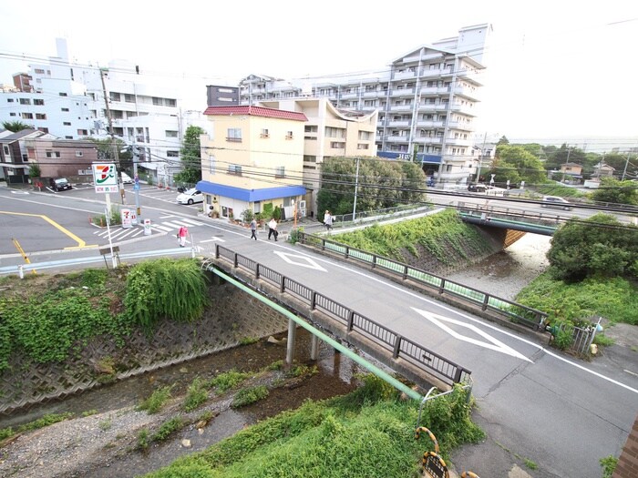物件内観写真17　(室内からの展望)