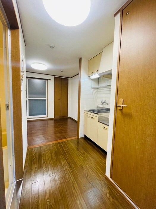 物件内観写真9　(廊下)