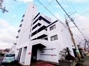 エクセル赤松外観写真