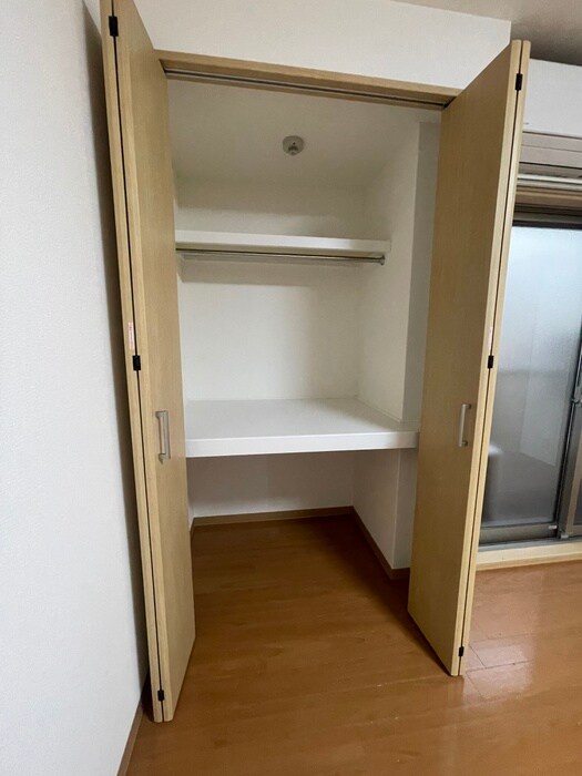 物件内観写真15　(収納)