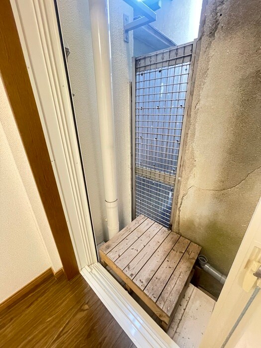 物件内観写真18　(洗濯機置場)