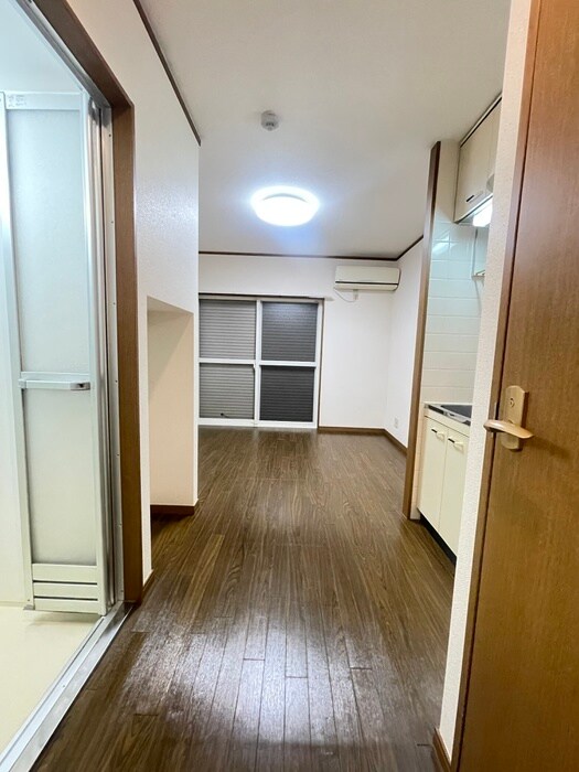 物件内観写真20　(廊下)